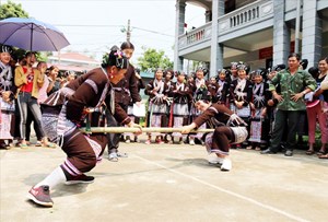 Tìm hiểu cách đồng bào các dân tộc ở Lai Châu quảng bá sản phẩm, văn hoá độc đáo với du khách (13/6/2023)